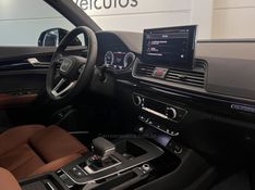 AUDI Q5 2.0 TFSI PERFORMANCE BLACK QUATTRO HÍBRIDO 2023/2024 ÓTIMA CAR FLORES DA CUNHA / Carros no Vale