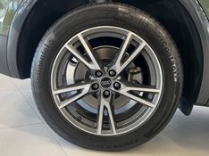 AUDI Q5 2.0 TFSI PERFORMANCE BLACK QUATTRO HÍBRIDO 2023/2024 ÓTIMA CAR FLORES DA CUNHA / Carros no Vale