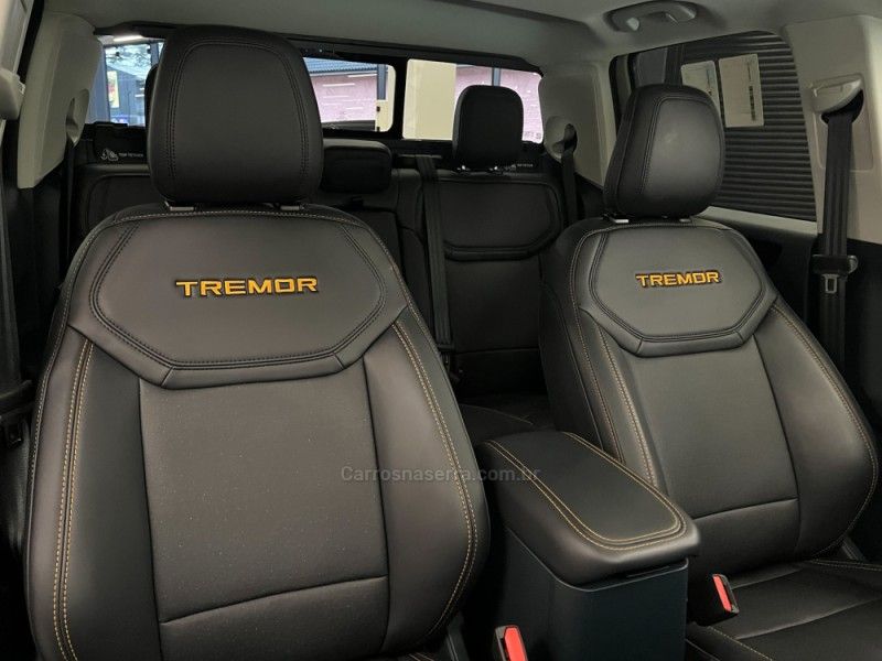 FORD MAVERICK 2.0 TREMOR TURBO 16V 2025/2025 ÓTIMA CAR FLORES DA CUNHA / Carros no Vale