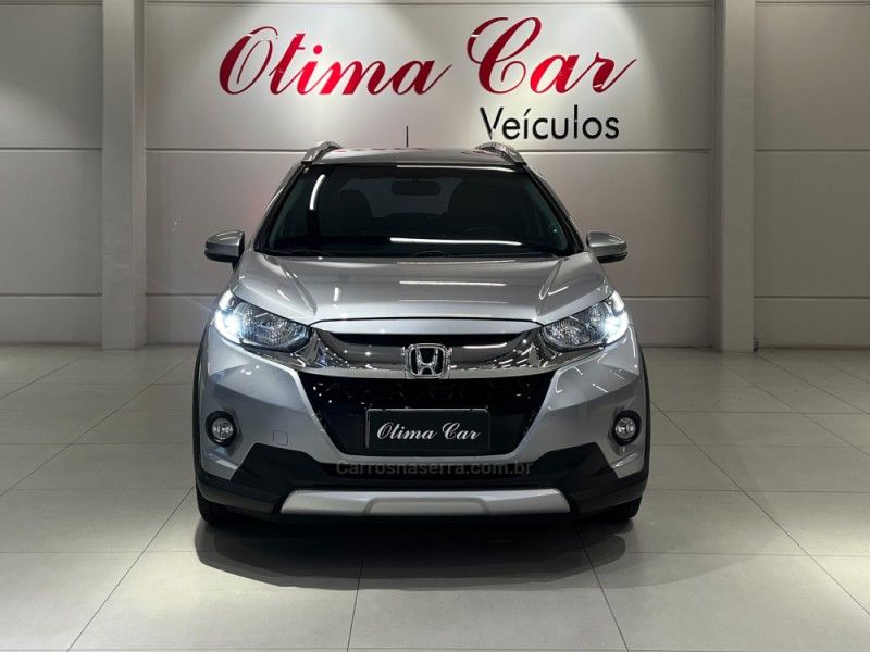 HONDA WRV 1.5 16V FLEXONE EXL CVT 2017/2018 ÓTIMA CAR FLORES DA CUNHA / Carros no Vale