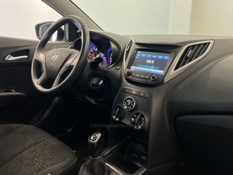 HYUNDAI HB20X 1.6 16V STYLE 2019/2019 ÓTIMA CAR FLORES DA CUNHA / Carros no Vale
