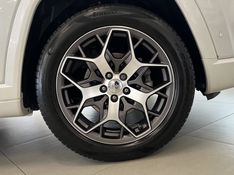 JEEP COMMANDER 1.3 OVERLAND T270 16V 4X2 TURBO 2022/2023 ÓTIMA CAR FLORES DA CUNHA / Carros no Vale