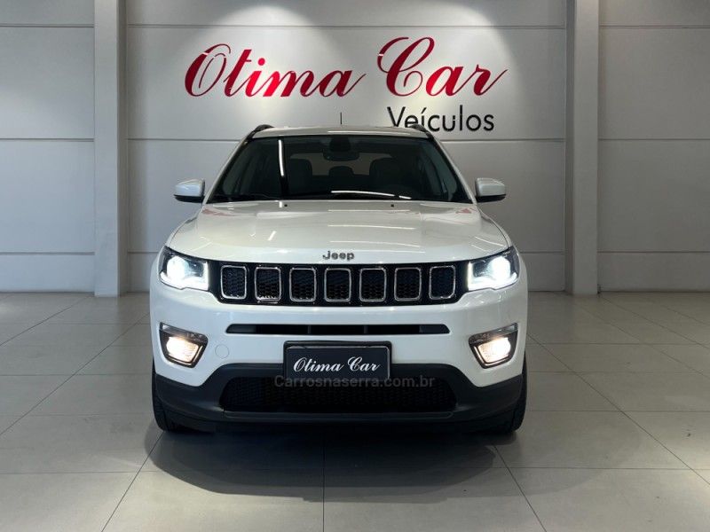 JEEP COMPASS 2.0 16V LONGITUDE 2018/2018 ÓTIMA CAR FLORES DA CUNHA / Carros no Vale