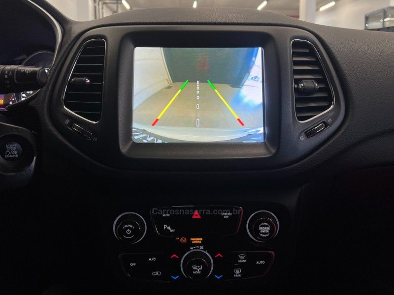 JEEP COMPASS 2.0 16V LONGITUDE 2018/2018 ÓTIMA CAR FLORES DA CUNHA / Carros no Vale