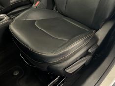 JEEP COMPASS 2.0 16V LONGITUDE 2018/2018 ÓTIMA CAR FLORES DA CUNHA / Carros no Vale