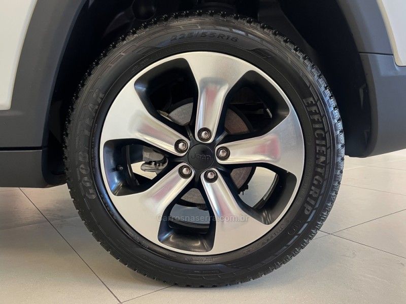 JEEP COMPASS 2.0 16V LONGITUDE 2018/2018 ÓTIMA CAR FLORES DA CUNHA / Carros no Vale