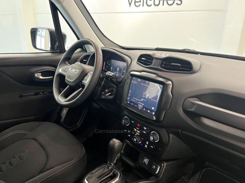 JEEP RENEGADE 1.3 16V ALTITUDE T270 TURBO 2025/2026 ÓTIMA CAR FLORES DA CUNHA / Carros no Vale