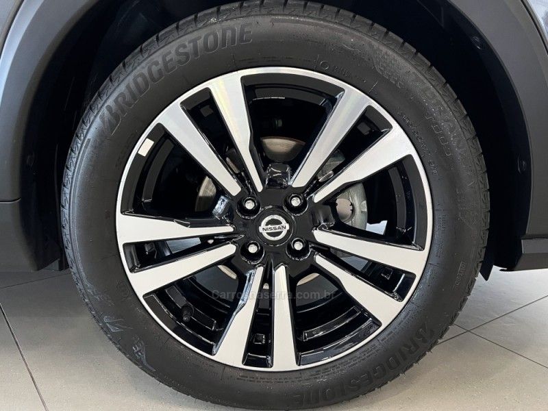 NISSAN KICKS 1.6 ADVANCE 16V 2021/2022 ÓTIMA CAR FLORES DA CUNHA / Carros no Vale