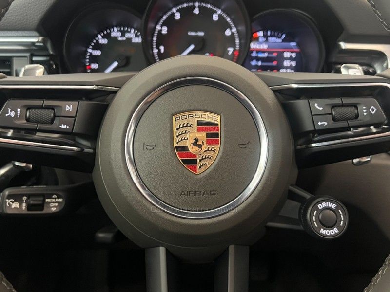 PORSCHE MACAN 2.0 16V 2024/2025 ÓTIMA CAR FLORES DA CUNHA / Carros no Vale