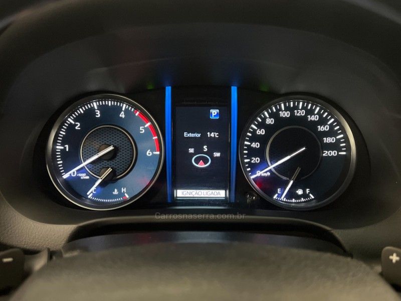TOYOTA HILUX SW4 2.8 SRX 4X4 7 LUGARES 16V TURBO INTERCOOLER 2023/2024 ÓTIMA CAR FLORES DA CUNHA / Carros no Vale