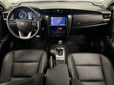 TOYOTA HILUX SW4 2.8 SRX 4X4 7 LUGARES 16V TURBO INTERCOOLER 2021/2021 ÓTIMA CAR FLORES DA CUNHA / Carros no Vale