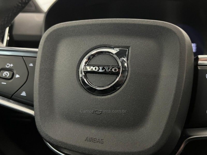 VOLVO C40 RECHARGE PURE ELETRIC 2022/2022 ÓTIMA CAR FLORES DA CUNHA / Carros no Vale