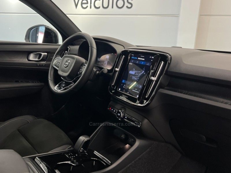 VOLVO C40 RECHARGE PURE ELETRIC 2022/2022 ÓTIMA CAR FLORES DA CUNHA / Carros no Vale