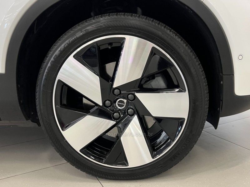 VOLVO C40 RECHARGE PURE ELETRIC 2022/2022 ÓTIMA CAR FLORES DA CUNHA / Carros no Vale