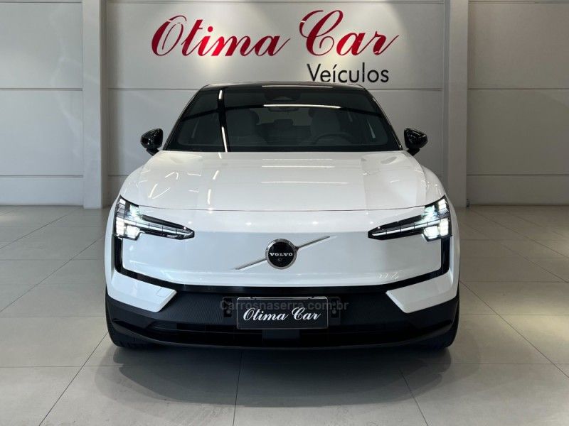 VOLVO EX30 ULTRA EXTENDED RANGE 2024/2024 ÓTIMA CAR FLORES DA CUNHA / Carros no Vale