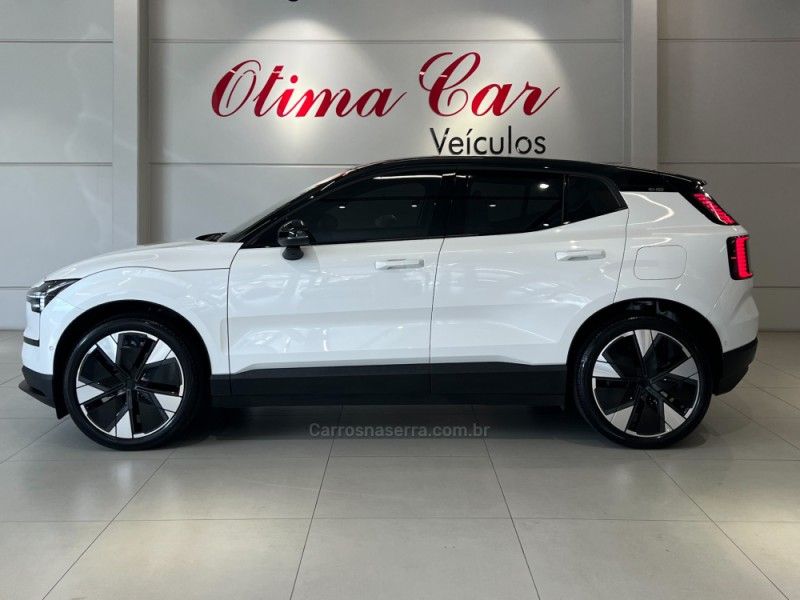 VOLVO EX30 ULTRA EXTENDED RANGE 2024/2024 ÓTIMA CAR FLORES DA CUNHA / Carros no Vale