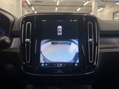 VOLVO XC 40 P6 RECHARGE ELECTRIC PLUS 2023/2024 ÓTIMA CAR FLORES DA CUNHA / Carros no Vale