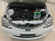 TOYOTA ETIOS 1.5 XLS SEDAN 16V 2016/2017 CIMIRRO AUTOMÓVEIS TAQUARA / Carros no Vale