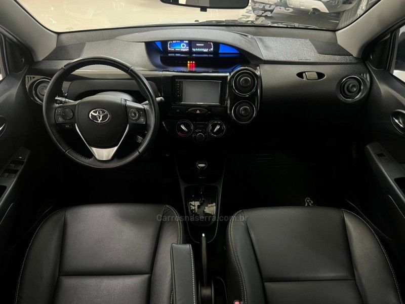 TOYOTA ETIOS 1.5 XLS SEDAN 16V 2016/2017 CIMIRRO AUTOMÓVEIS TAQUARA / Carros no Vale