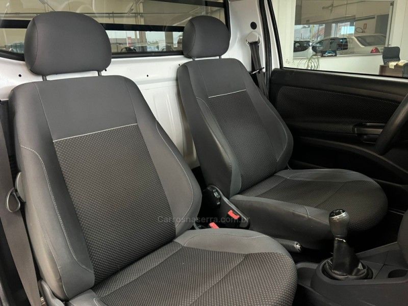 VOLKSWAGEN SAVEIRO 1.6 MI TRENDLINE CS 8V 2017/2018 CIMIRRO AUTOMÓVEIS TAQUARA / Carros no Vale