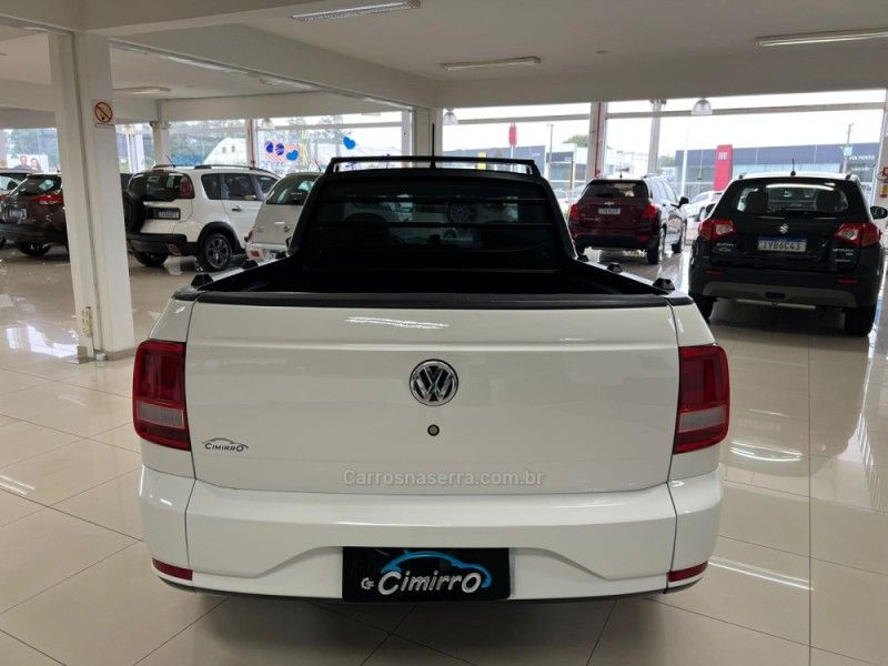 VOLKSWAGEN SAVEIRO 1.6 MI TRENDLINE CS 8V 2017/2018 CIMIRRO AUTOMÓVEIS TAQUARA / Carros no Vale