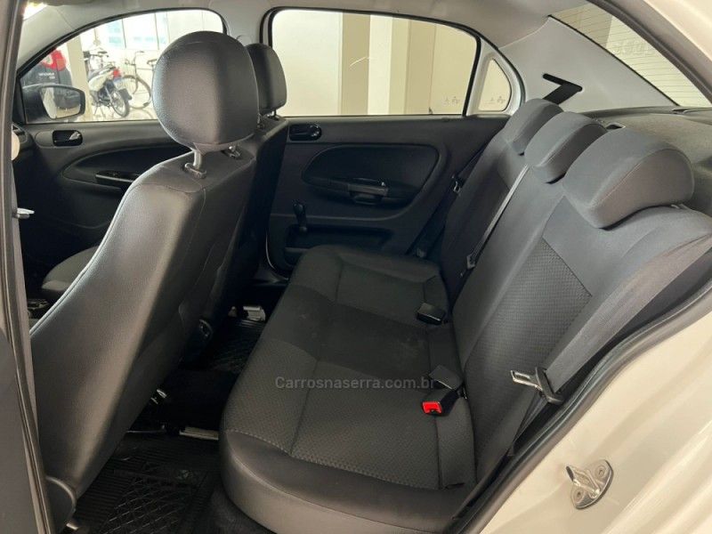 VOLKSWAGEN VOYAGE 1.6 MSI TOTALFLEX 8V 2021/2022 CIMIRRO AUTOMÓVEIS TAQUARA / Carros no Vale
