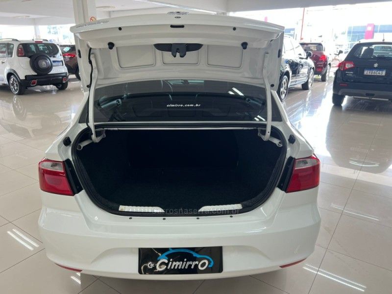 VOLKSWAGEN VOYAGE 1.6 MSI TOTALFLEX 8V 2021/2022 CIMIRRO AUTOMÓVEIS TAQUARA / Carros no Vale