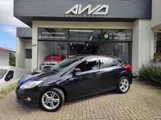 FORD FOCUS 1.6 SE HATCH 16V 2014/2014 AWD MULTIMARCAS LAJEADO / Carros no Vale