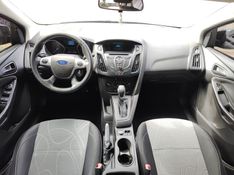 FORD FOCUS 1.6 SE HATCH 16V 2014/2014 AWD MULTIMARCAS LAJEADO / Carros no Vale