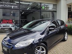 FORD FOCUS 1.6 SE HATCH 16V 2014/2014 AWD MULTIMARCAS LAJEADO / Carros no Vale