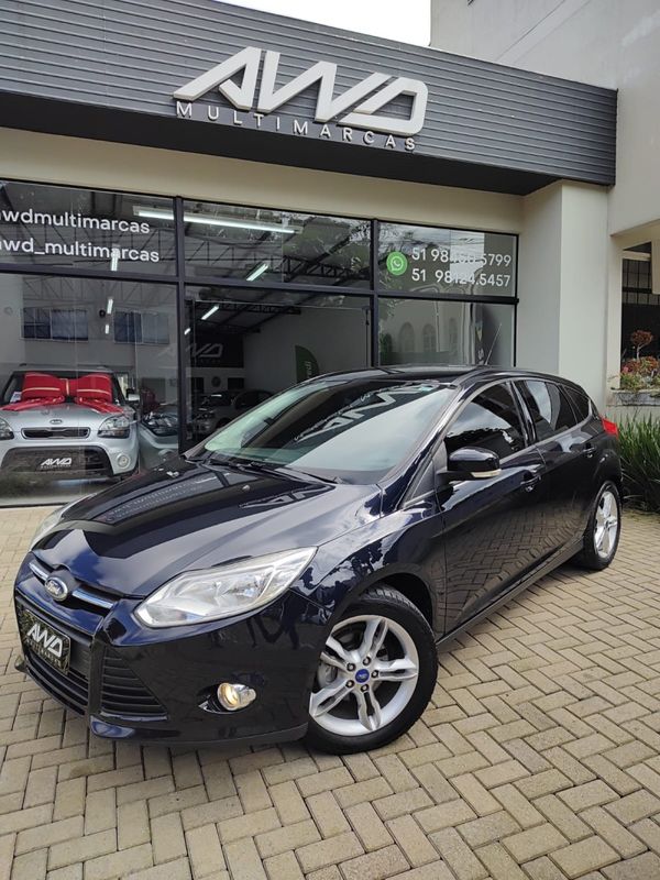 FORD FOCUS 1.6 SE HATCH 16V 2014/2014 AWD MULTIMARCAS LAJEADO / Carros no Vale