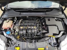 FORD FOCUS 1.6 SE HATCH 16V 2014/2014 AWD MULTIMARCAS LAJEADO / Carros no Vale