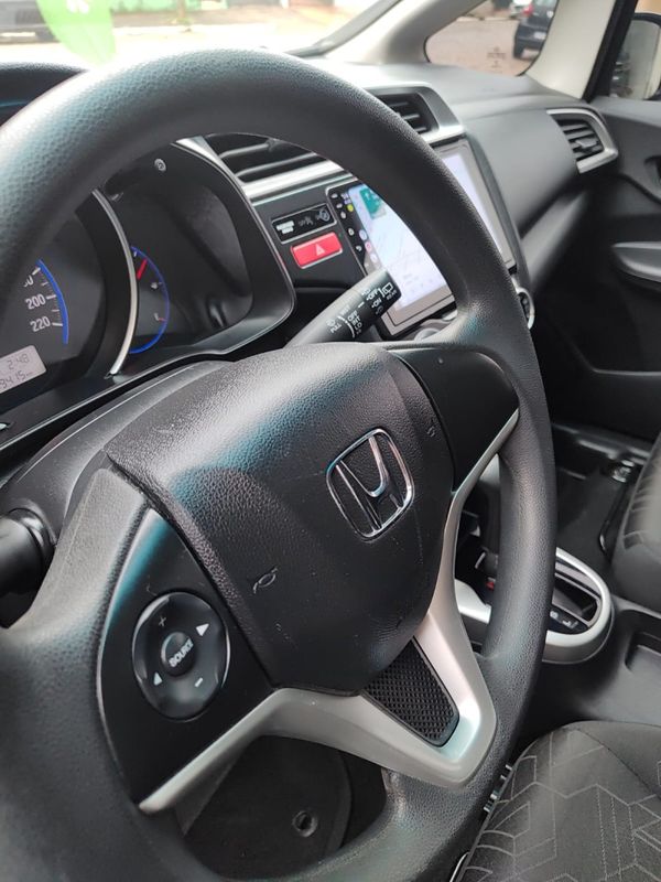 HONDA FIT 1.5 LX 16V 2016/2016 AWD MULTIMARCAS LAJEADO / Carros no Vale
