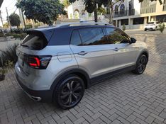 VOLKSWAGEN T-CROSS 1.4 HIGHLINE TSI 16V 2024/2024 AWD MULTIMARCAS LAJEADO / Carros no Vale