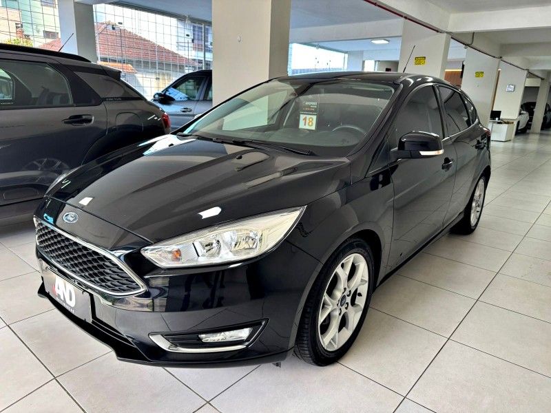 FORD FOCUS 2.0 SE PLUS 16V 2017/2018 ANDRIGO VEÍCULOS CAXIAS DO SUL / Carros no Vale