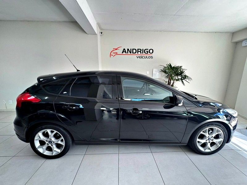 FORD FOCUS 2.0 SE PLUS 16V 2017/2018 ANDRIGO VEÍCULOS CAXIAS DO SUL / Carros no Vale