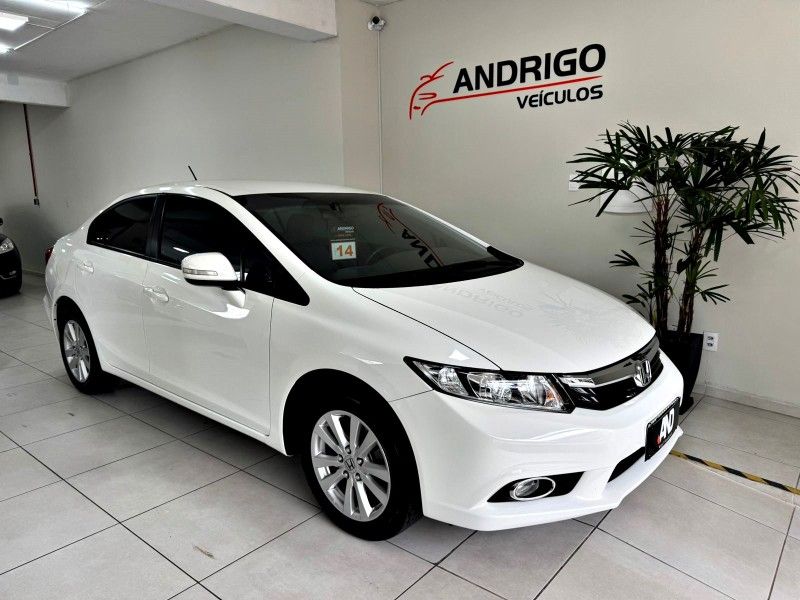 HONDA CIVIC 2.0 LXR 16V 2013/2014 ANDRIGO VEÍCULOS CAXIAS DO SUL / Carros no Vale