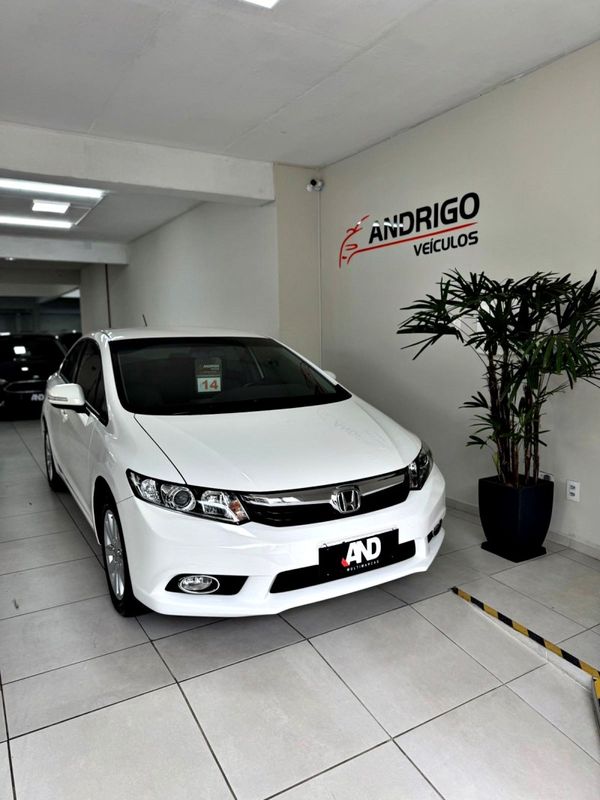 HONDA CIVIC 2.0 LXR 16V 2013/2014 ANDRIGO VEÍCULOS CAXIAS DO SUL / Carros no Vale