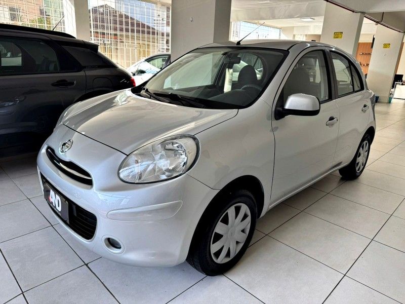 NISSAN MARCH 1.6 S 16V 2013/2014 ANDRIGO VEÍCULOS CAXIAS DO SUL / Carros no Vale