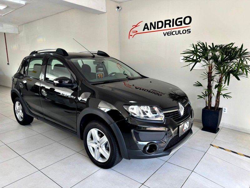 RENAULT SANDERO 1.6 STEPWAY 8V 2015/2015 ANDRIGO VEÍCULOS CAXIAS DO SUL / Carros no Vale