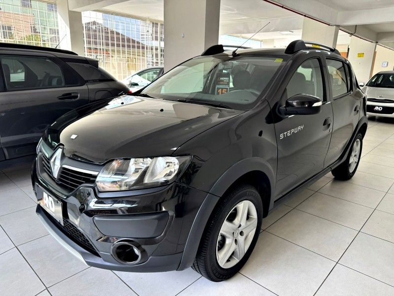 RENAULT SANDERO 1.6 STEPWAY 8V 2015/2015 ANDRIGO VEÍCULOS CAXIAS DO SUL / Carros no Vale