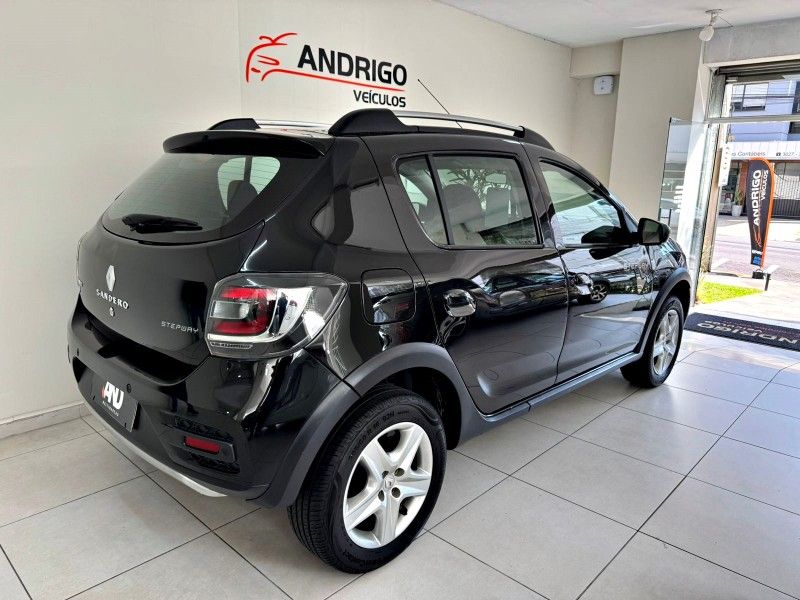 RENAULT SANDERO 1.6 STEPWAY 8V 2015/2015 ANDRIGO VEÍCULOS CAXIAS DO SUL / Carros no Vale