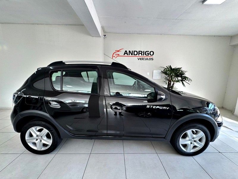 RENAULT SANDERO 1.6 STEPWAY 8V 2015/2015 ANDRIGO VEÍCULOS CAXIAS DO SUL / Carros no Vale