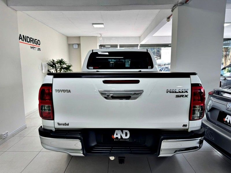 TOYOTA HILUX 2.8 SRX 4X4 CD 16V 2018/2018 ANDRIGO VEÍCULOS CAXIAS DO SUL / Carros no Vale
