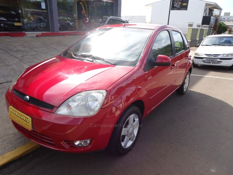 FORD FIESTA 1.6 MPI HATCH 8V 2006/2006 BOURSCHEID CARROS E MOTOS SANTA CLARA DO SUL / Carros no Vale