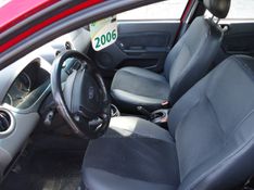FORD FIESTA 1.6 MPI HATCH 8V 2006/2006 BOURSCHEID CARROS E MOTOS SANTA CLARA DO SUL / Carros no Vale