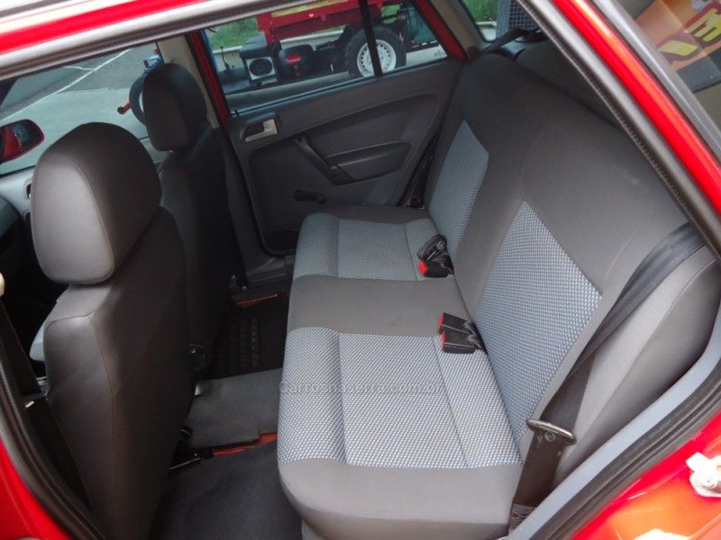 VOLKSWAGEN GOL 1.0 MI TRENDLINE 8V 2011/2012 BOURSCHEID CARROS E MOTOS SANTA CLARA DO SUL / Carros no Vale