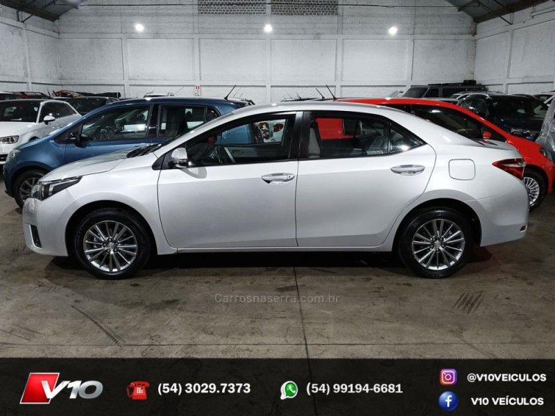 TOYOTA COROLLA 2.0 XEI 16V 2016/2017 V10 VEÍCULOS CAXIAS DO SUL / Carros no Vale