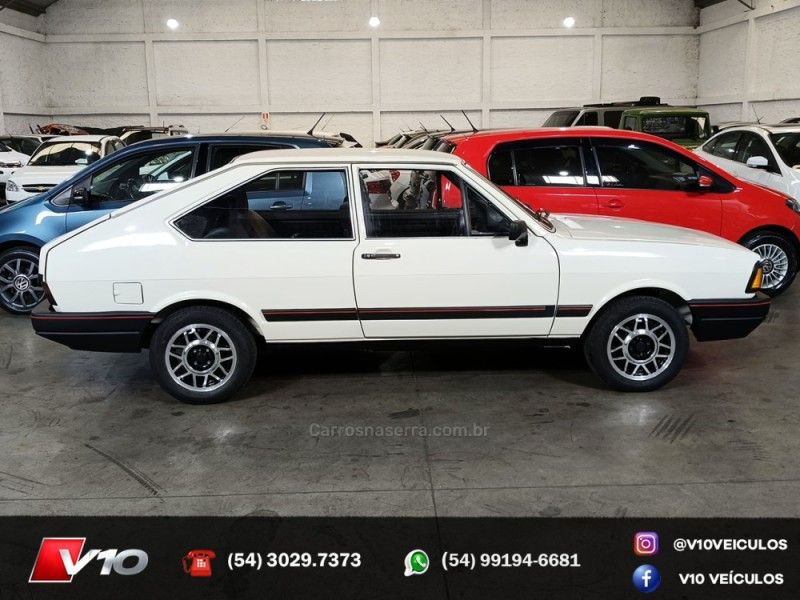 VOLKSWAGEN PASSAT 1.6 LSE 8V 1986/1986 V10 VEÍCULOS CAXIAS DO SUL / Carros no Vale