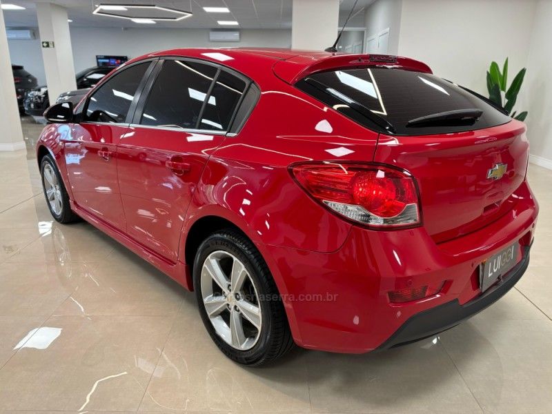 CHEVROLET CRUZE 1.8 LT SPORT6 16V 2015/2015 LUIGGI AUTOMÓVEIS CARLOS BARBOSA / Carros no Vale